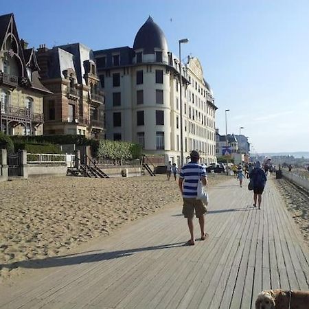 Un Chez Soi Bord De Mer Trouville-sur-Mer Exterior photo